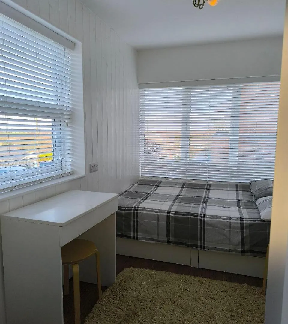 Whole Flat In A Newly Built In Newcastle Apartment