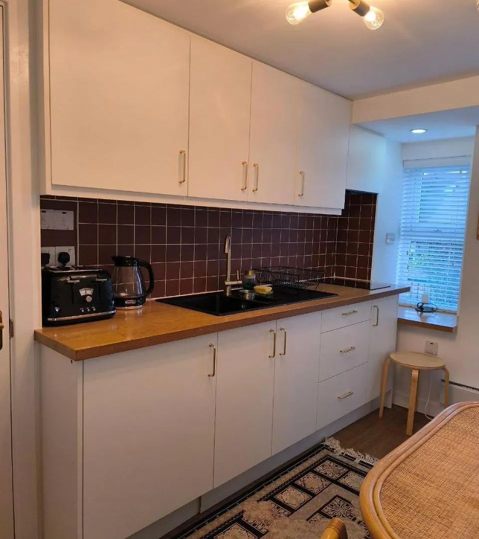 Whole Flat In A Newly Built In Newcastle Apartment