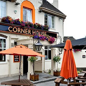 Corner House By Greene King Hotel